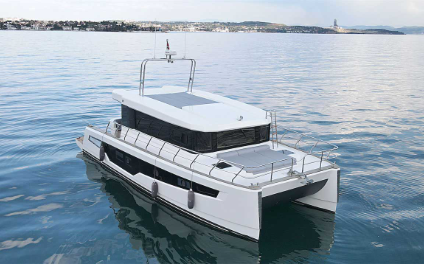 DG Power Katamaran Cat43