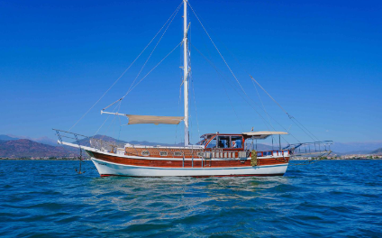Günübirlik Tekne Kiralama - Holiday M - Maksimum 12 Kişi